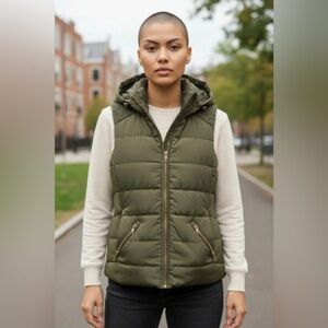 NWT CISono LA Olive Green Puffer Vest with Hood